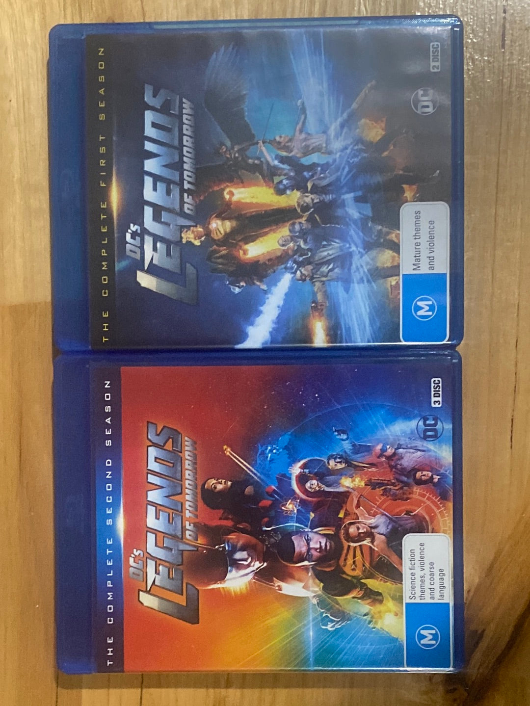 DC'S Legends of Tomorrow Season Blu-ray, Region B, 2-Disc, VGC