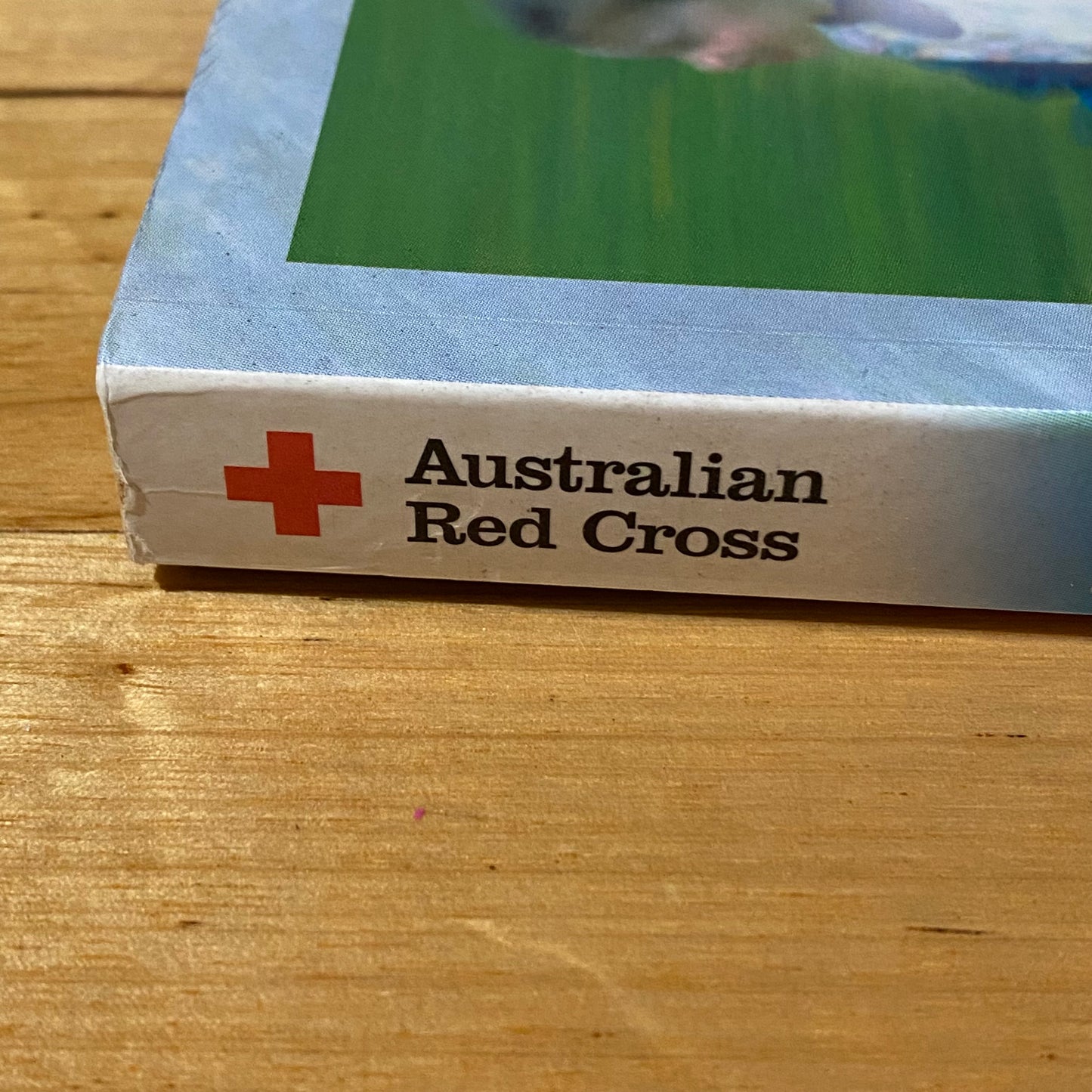 Australian Red Cross First Aid Responding To Emergencies Paperback 1995 GD