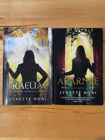 Arkanae Raelia The Medoran Chronicles by Lynette Noni 2 x Paperback Bundle GD