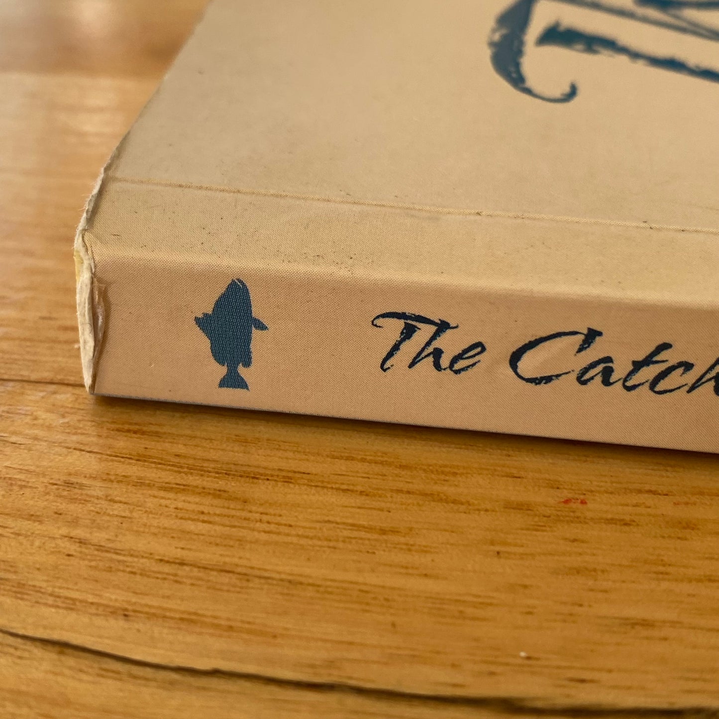 The Catch The Story of Fishing in Victoria Anna Clark Paperback 2017 GD