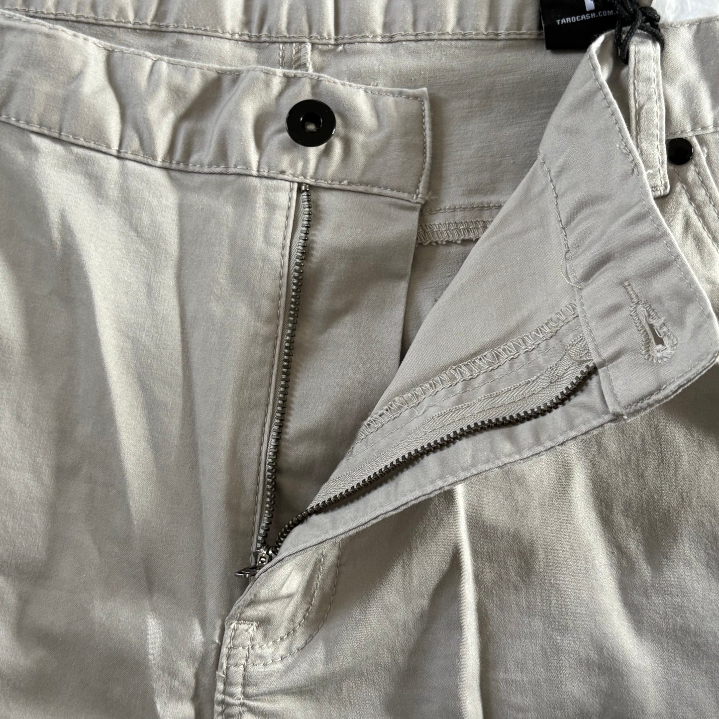 Tarocash Men’s Chinos Putty Sz 44-inch Waist Regular Zip Fly New With Tags