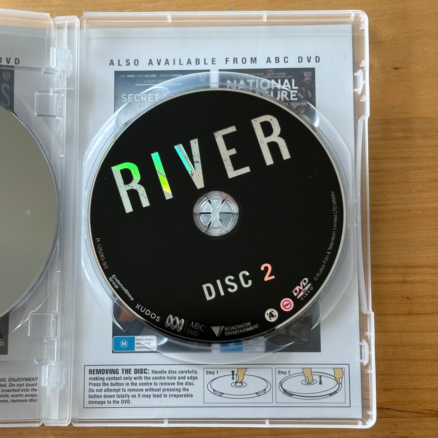 River Stellan Skarsgård Nicola Walker DVD Drama 2-Disc PAL 4 VGC