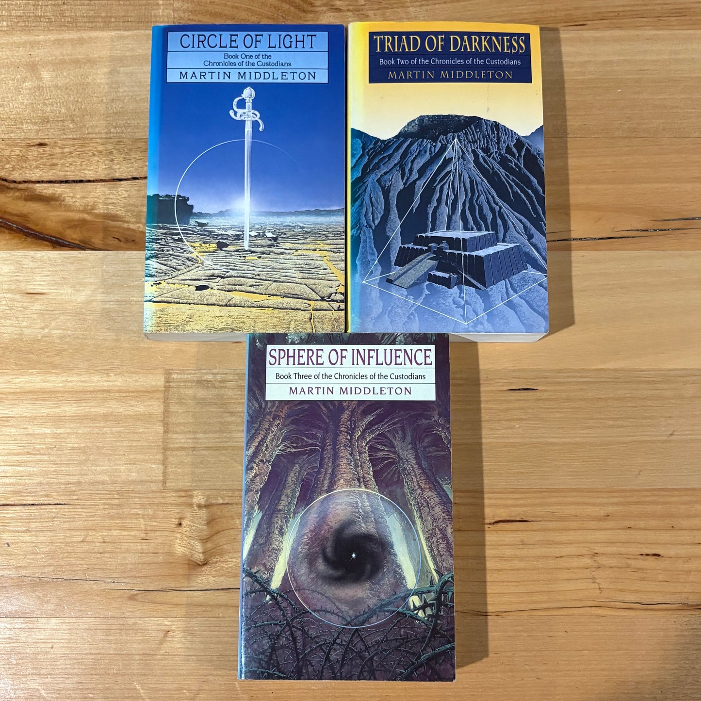 Triad of Darkness Circle of Light by Martin Middleton Fantasy 2 x Paperback GD