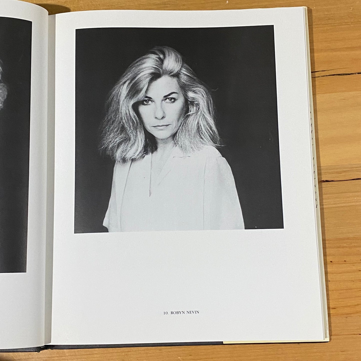 Faces Of Australia by Jacqueline Mitelman Vintage Hardcover 1988 GD