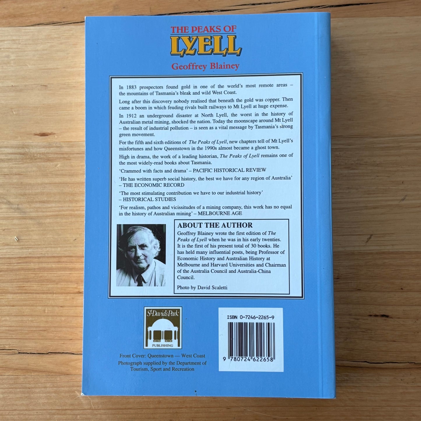 The Peaks of Lyell by Geoffrey Blainey Gold Prospecting Paperback 1993 VGC