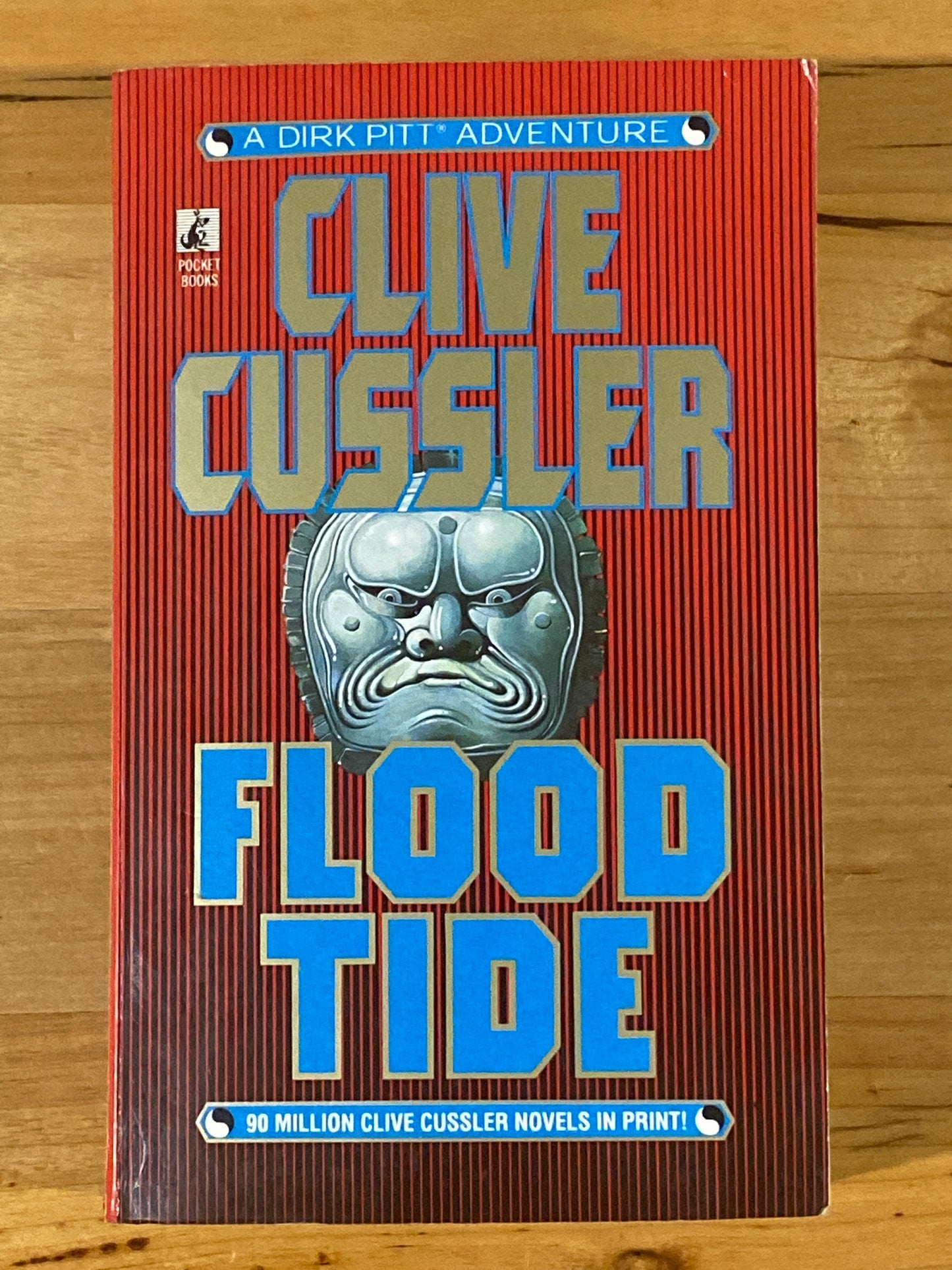 Flood Tide by Clive Cussler Paperback 1997 GD