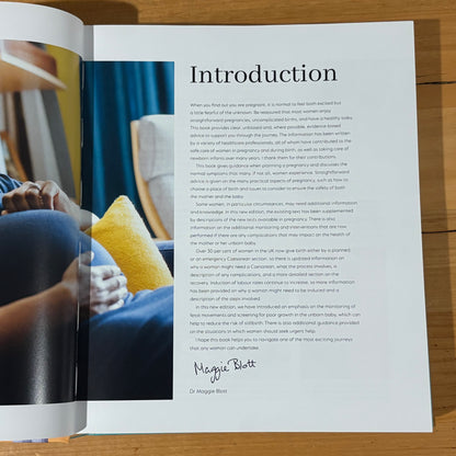 The Day-by-Day Pregnancy Book by Dr Maggie Clott Hardcover 2022 GD