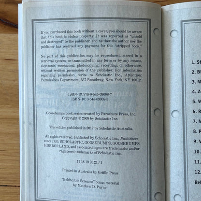 Welcome To Horrorland: A Survival Guide Goosebumps  Paperback R.L. Stine GD