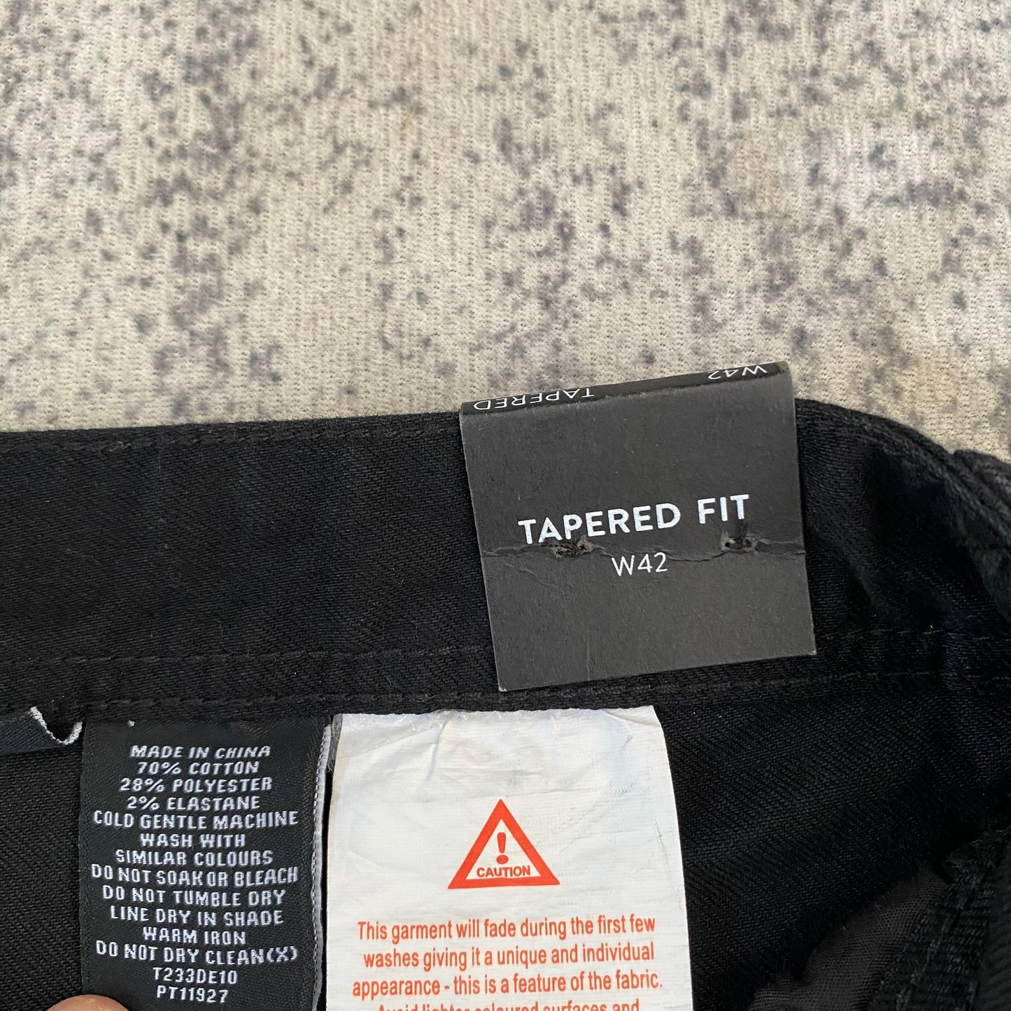 Tarocash Men’s Jeans Tapered Denim Black Size 42-inch Waist Zip Fly New With Tags