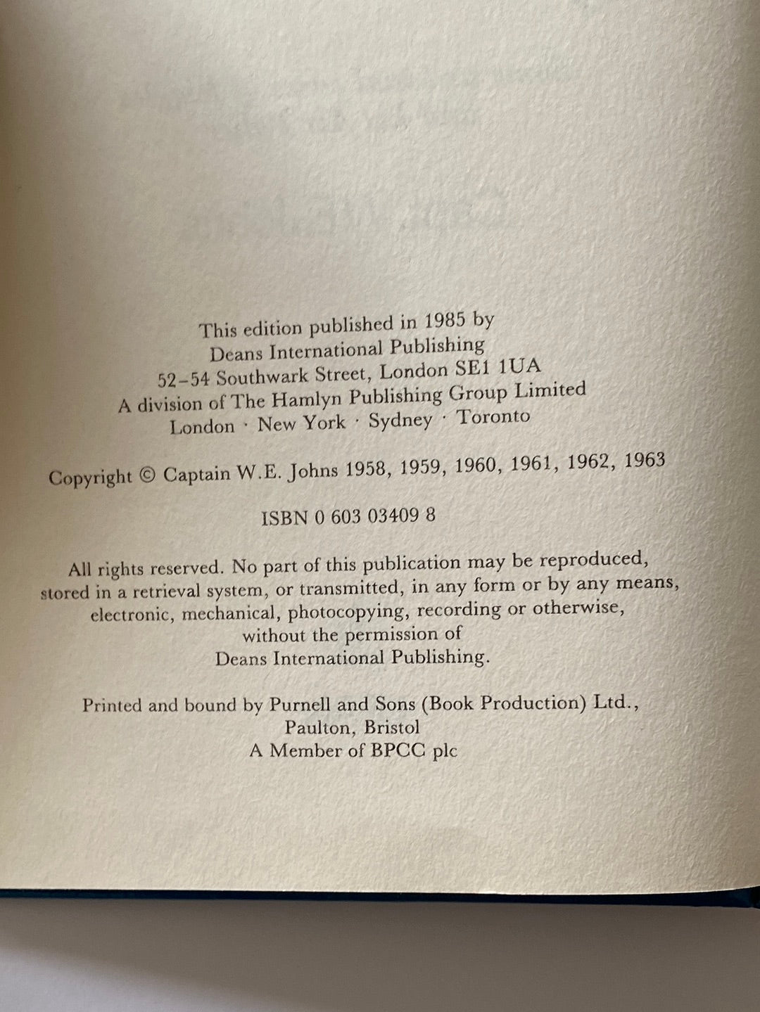 Biggles Flies To Work Capt W.E. Johns Novel 1963 Deans VGC