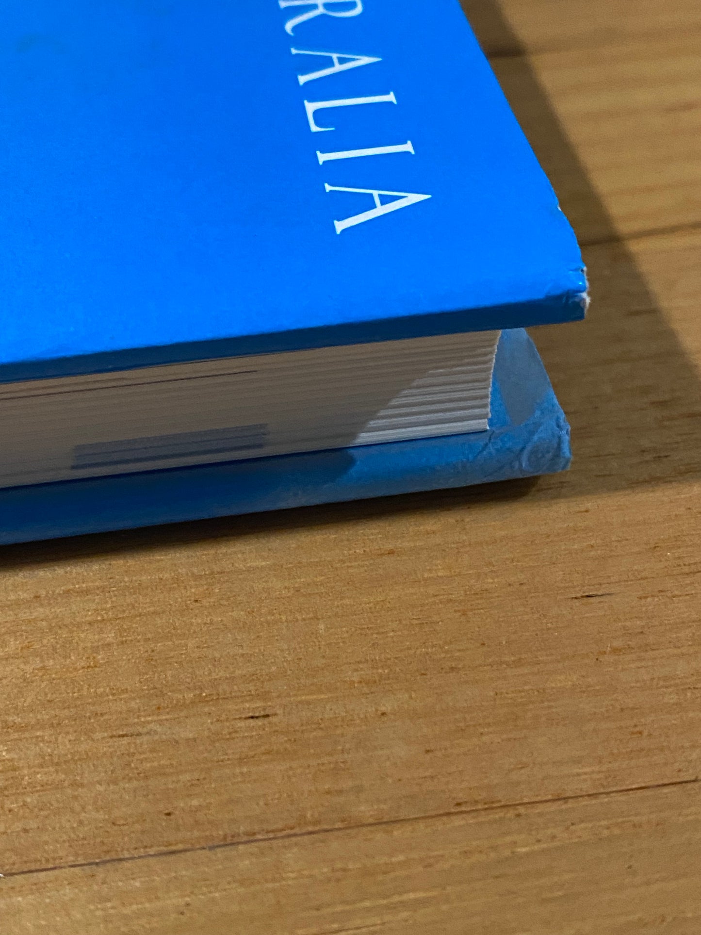 Explore Wild Australia With Bush Tucker Man Les Hiddins Hardcover GD