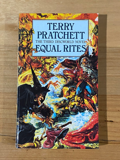 Terry Pratchett Discworld Paperback Novels 21 Book Bundle