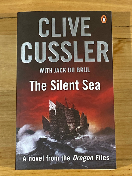 The Silent Sea by Clive Cussler Paperback 2011 GD