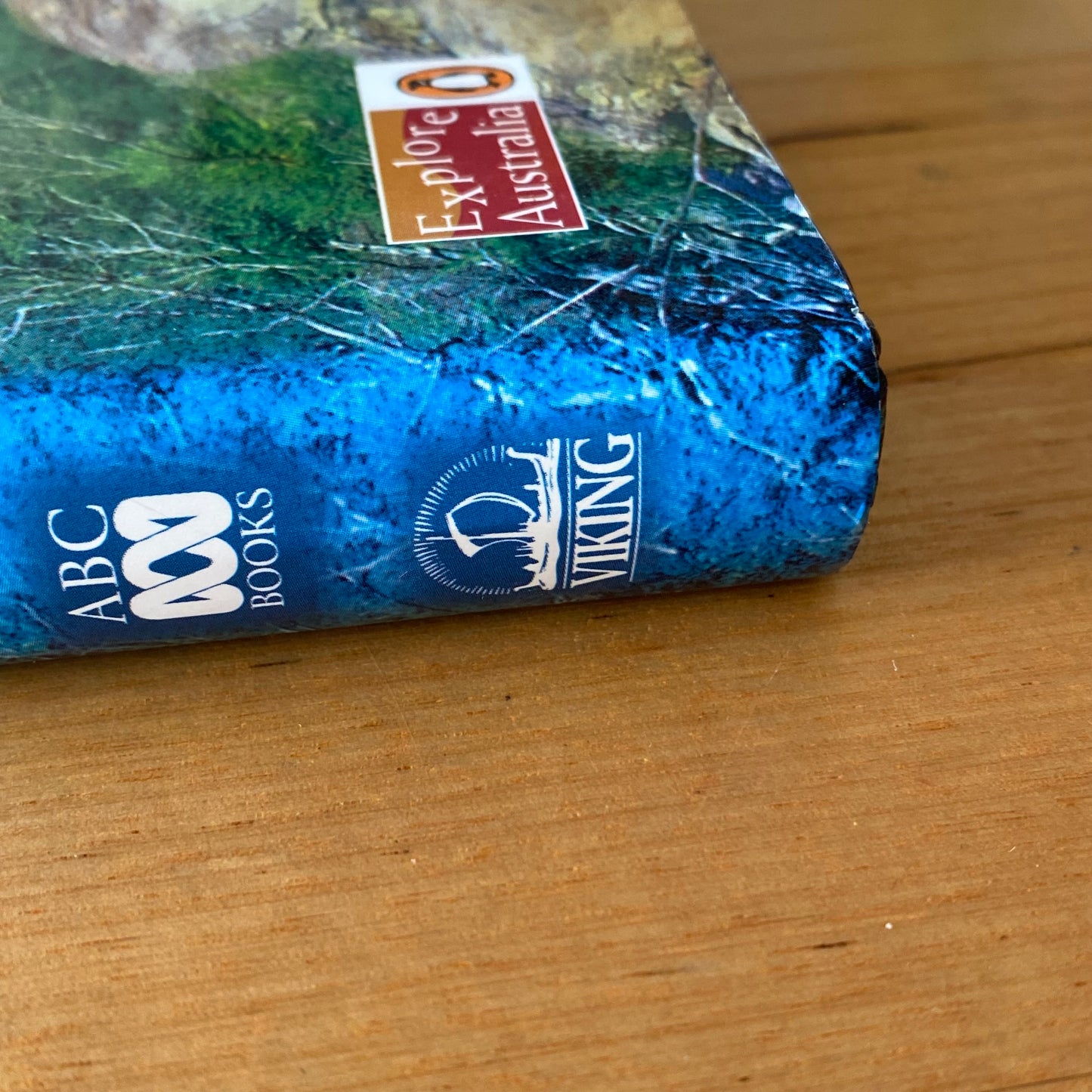 Explore Wild Australia With Bush Tucker Man Les Hiddins Hardcover GD