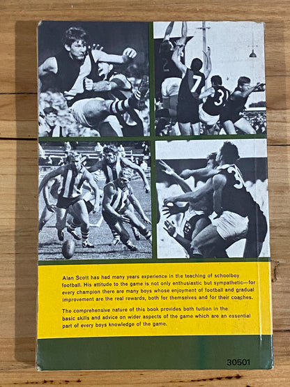 2 Vintage Aussie Rules Books Football For Boys & How To Play Aussie Rules GD