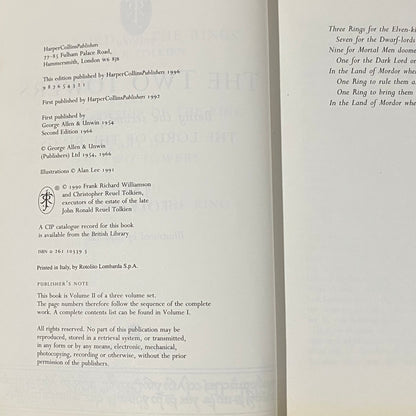 Lord Of The Rings The Two Towers J.R.R. Tolkien 1996 Illustrated Paperback GD