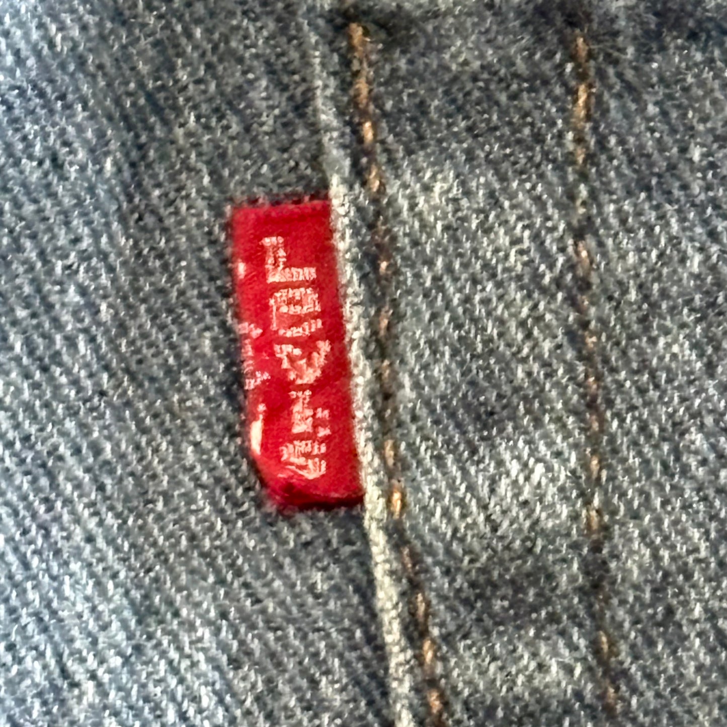 Levi's 505 Mens W 38 L 34 Denim Light Wash Blue Jeans PC9-00505-1528