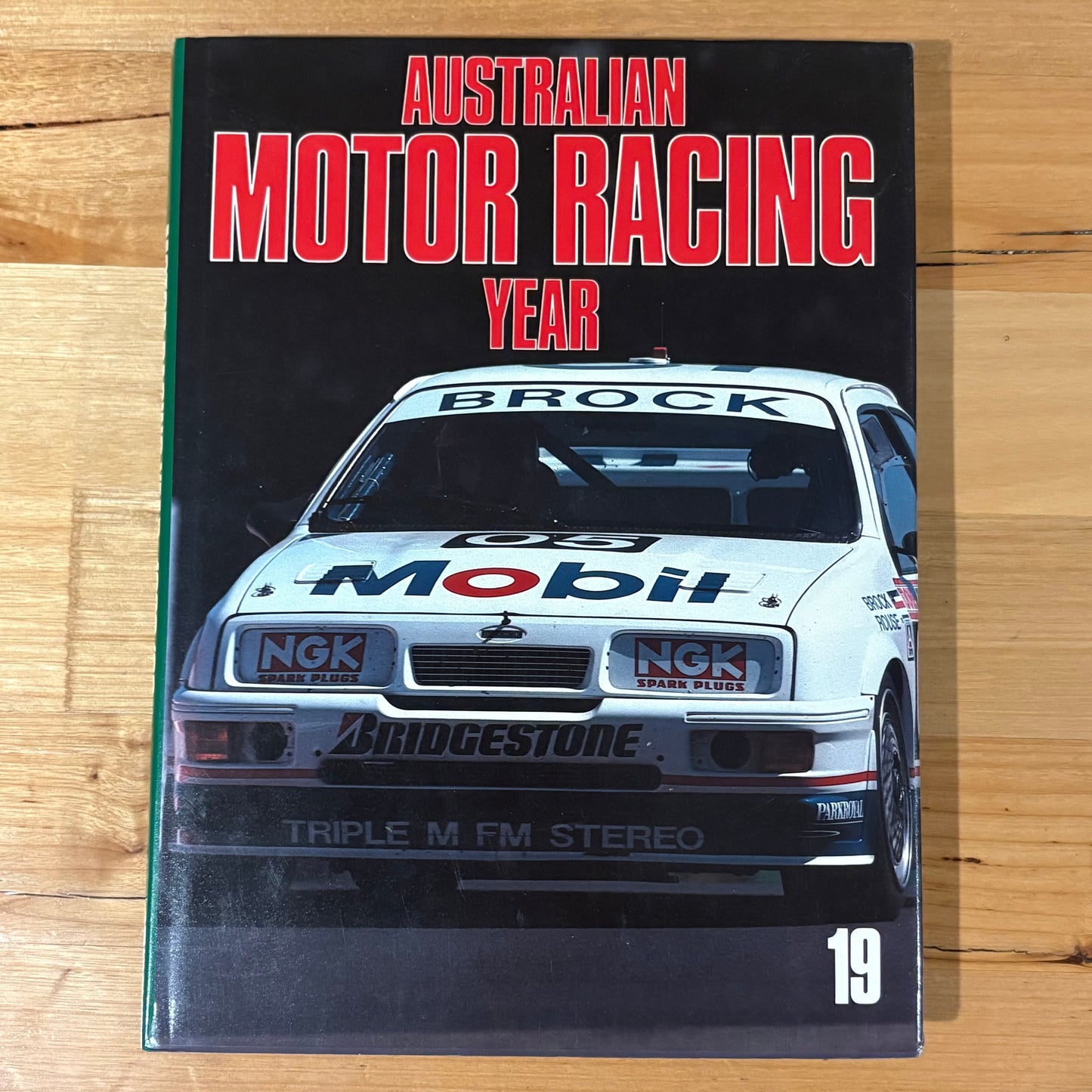 Australian Motor Racing Yearbook 19 1989/90 Hardcover GD