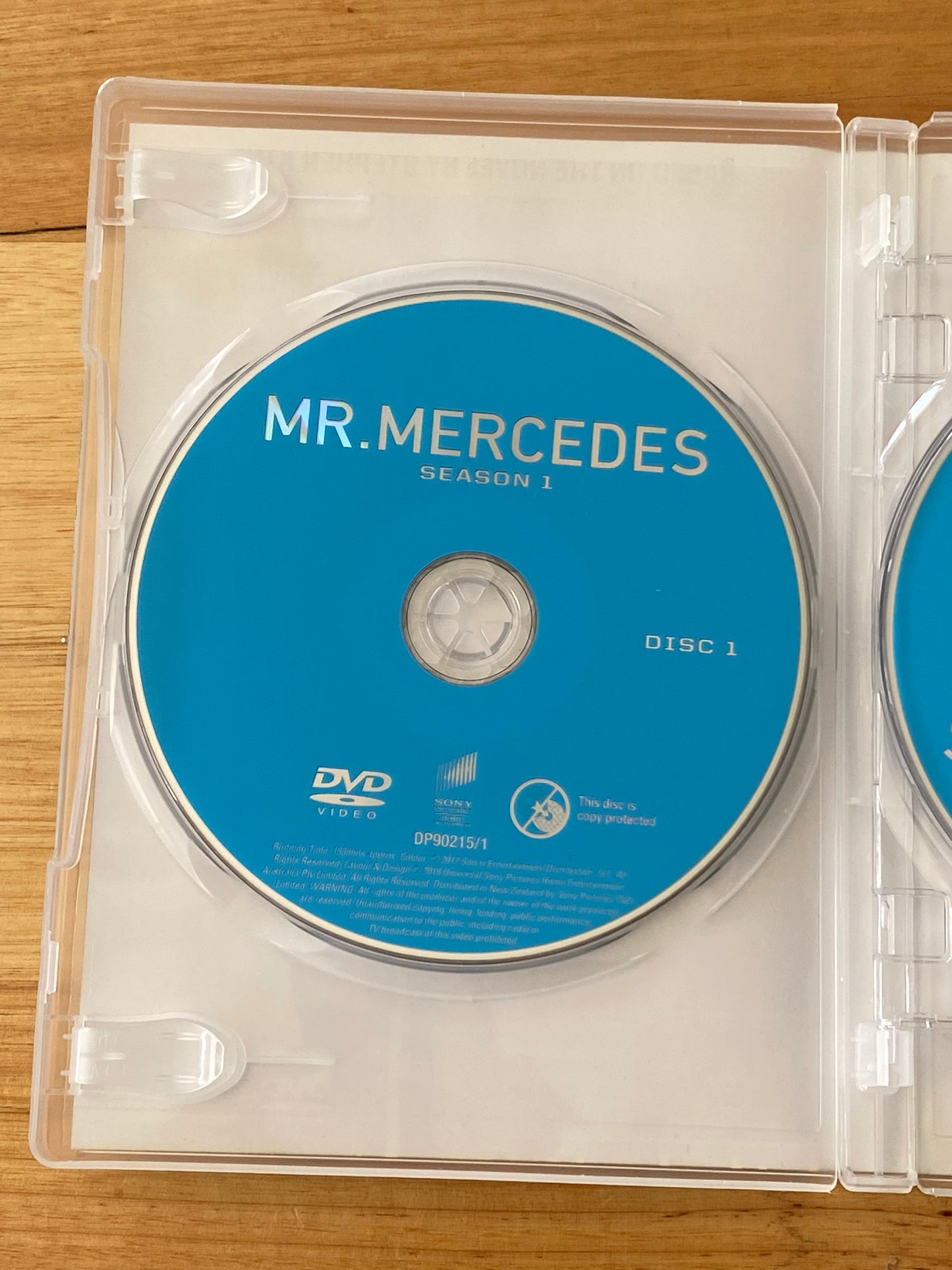 Mr Mercedes Season 1 DVD Based on Stephen King Novel 3-Disc PAL 2,4 VGC