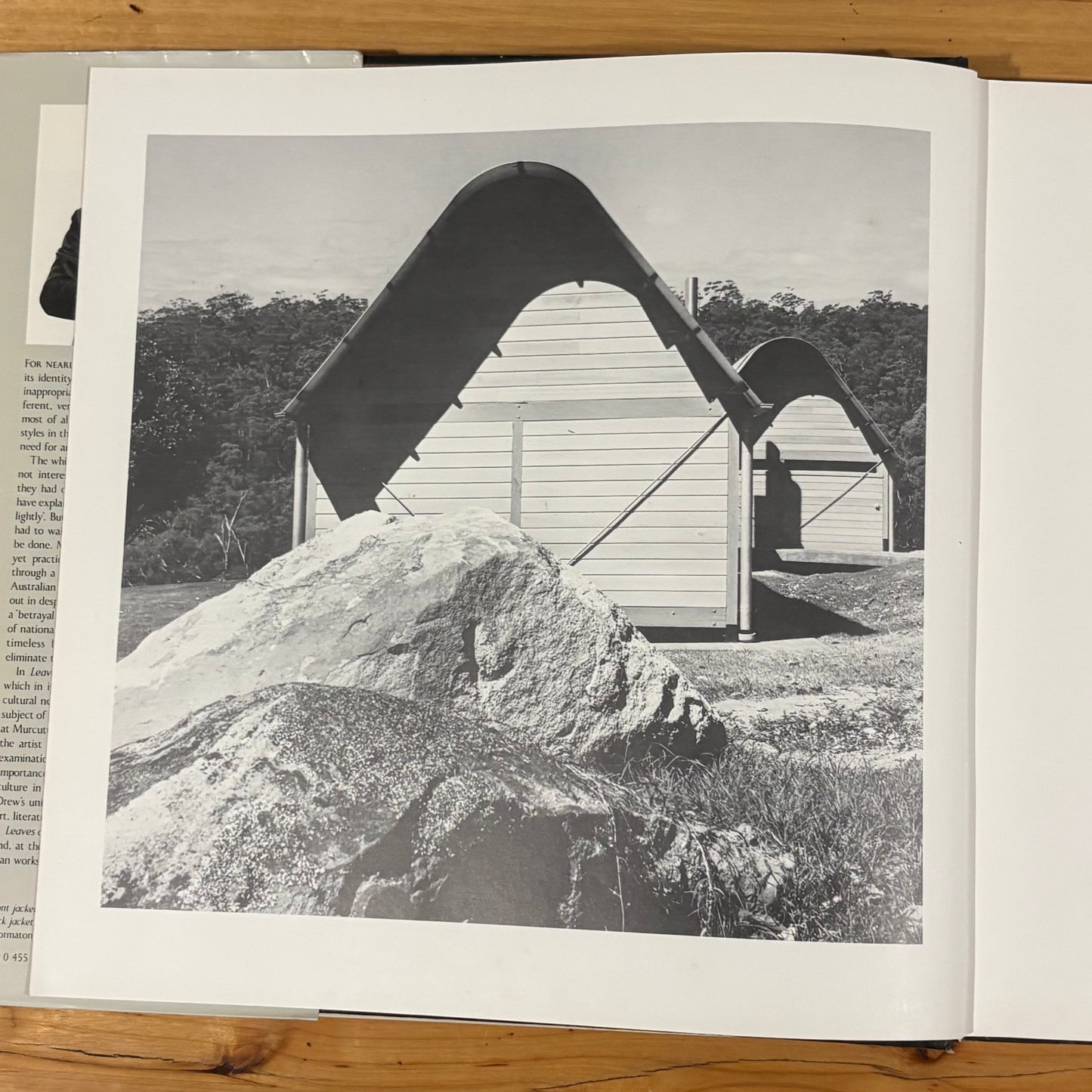 Leaves of Iron Glenn Murcott Pioneer Australian Architecture Hardcover 1985 GD