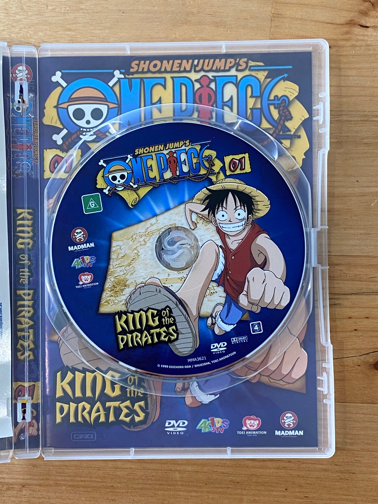 One Piece King Of The Pirates 01 DVD Shonen Jump Complete With Stickers VGC