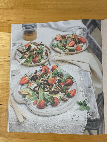 Women's Weekly Real Food Hardback Recipe Book VGC