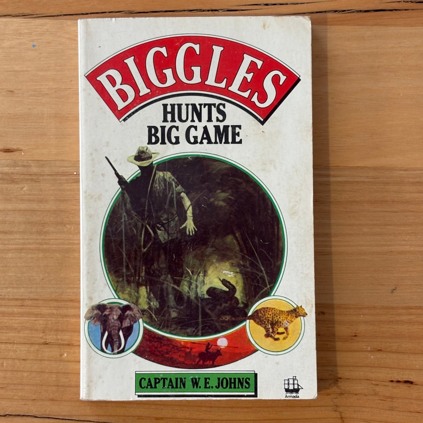 Biggles Paperbacks x 10 Bundle Captain W.E. Johns Vintage Story Books