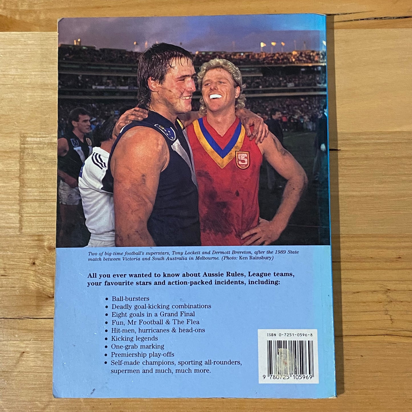 Hooked on Football An Addicts Guide Dermot Brereton AFL Footy Paperback 1990 GD