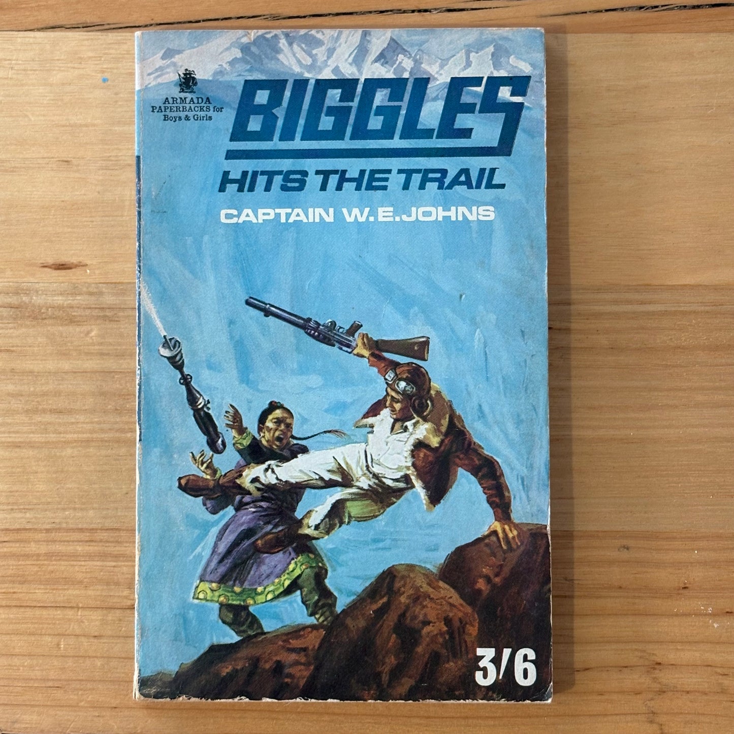 Biggles Paperbacks x 10 Bundle Captain W.E. Johns Vintage Story Books