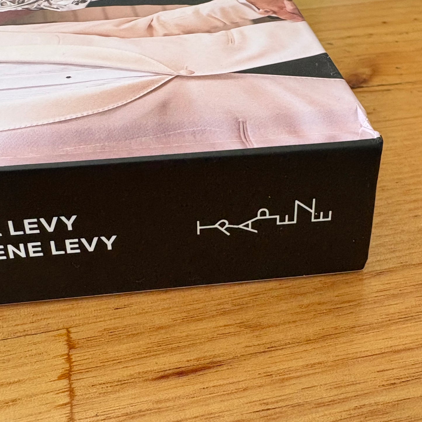 Best Wishes, Warmest Regards The Story of Schitt's Creek Hardcover GD