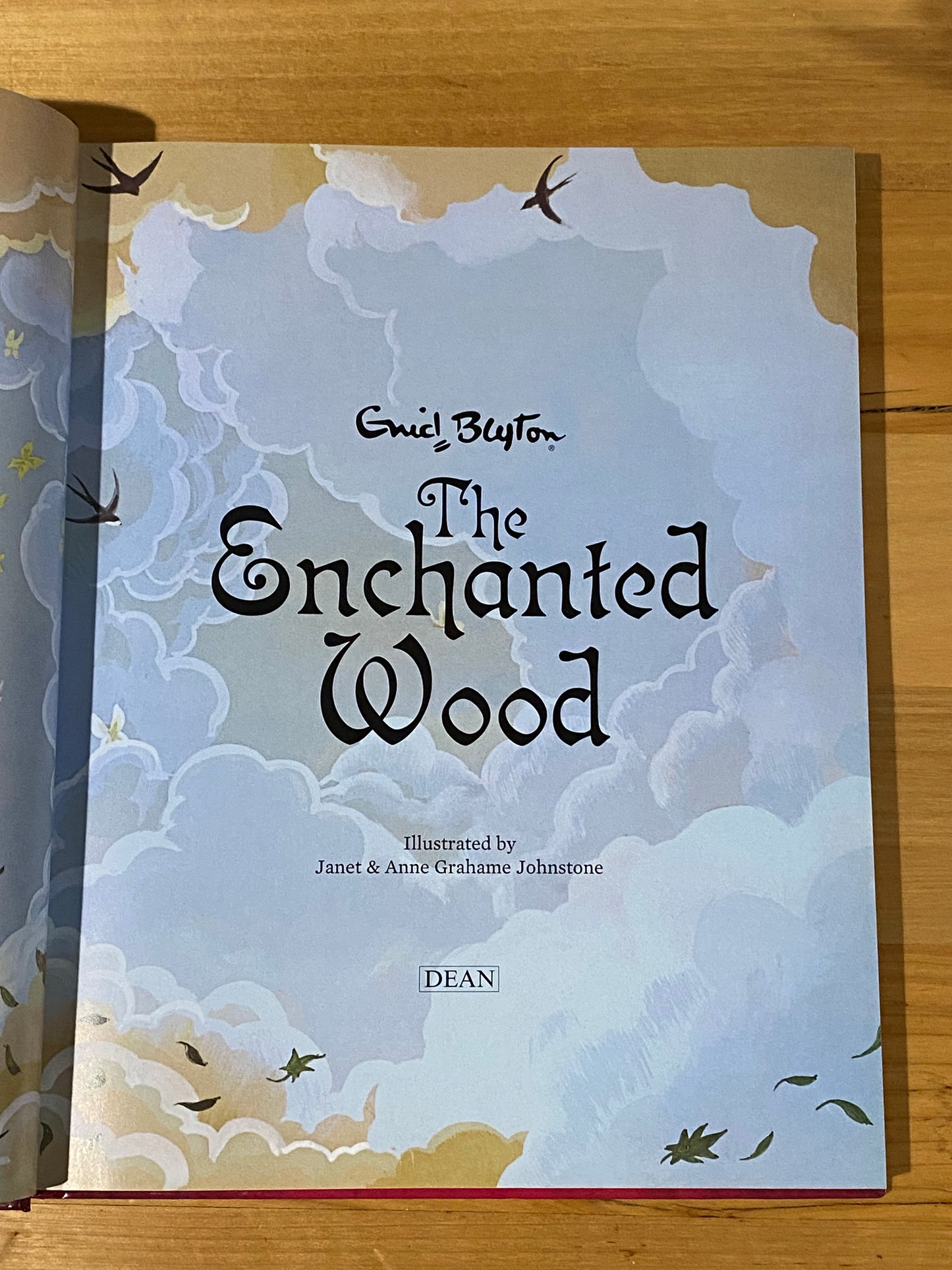 Enid Blyton The Enchanted Wood Large Format Illustrated Hardcover 2011 GD