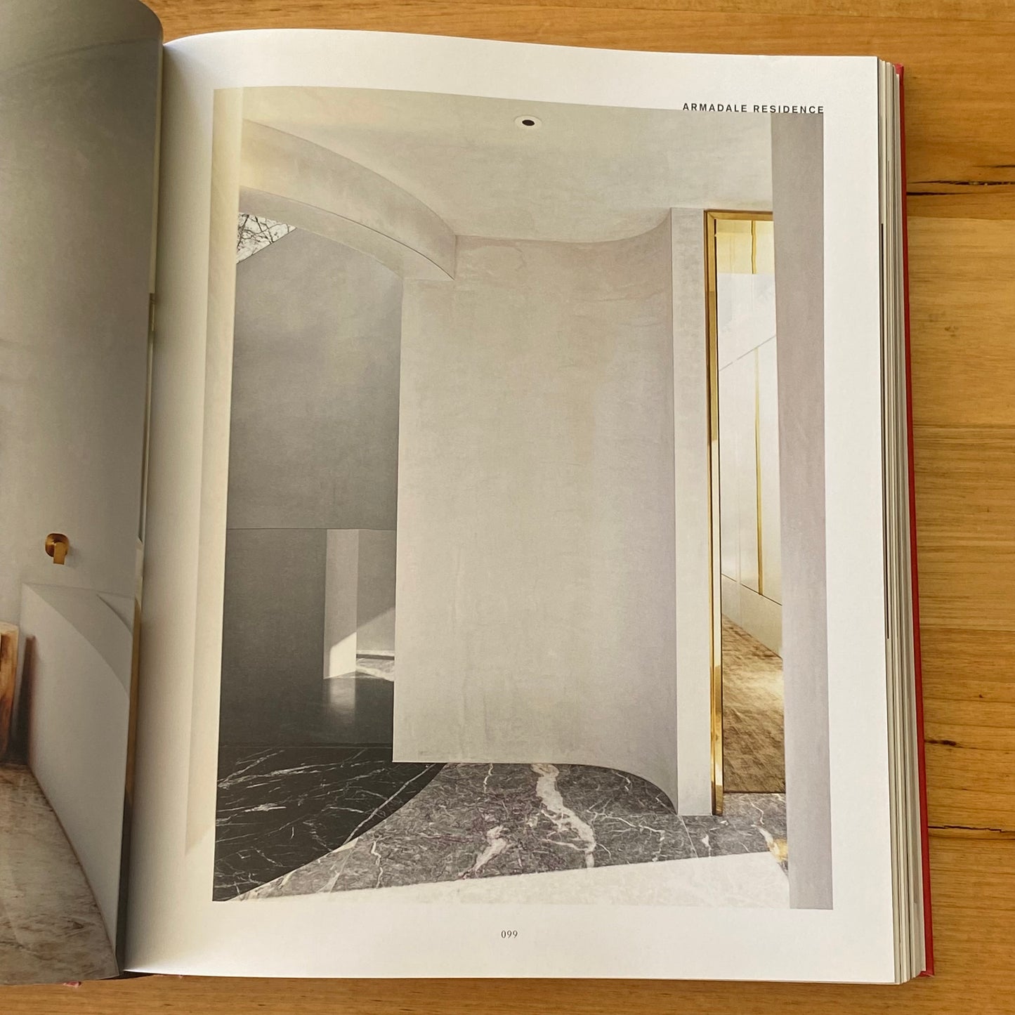 Twenty-One Australian Architects Breaking New Ground Hardcover 2017 GD