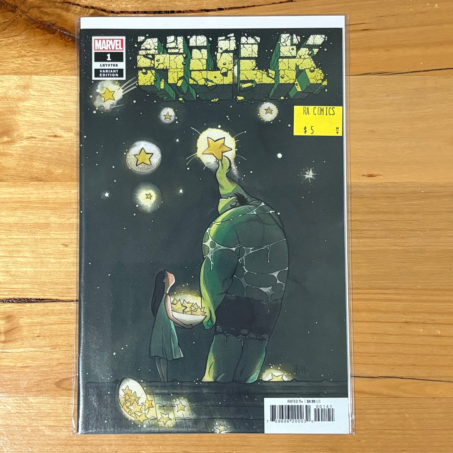 Hulk (2022) #1 Peach Momoko Variant