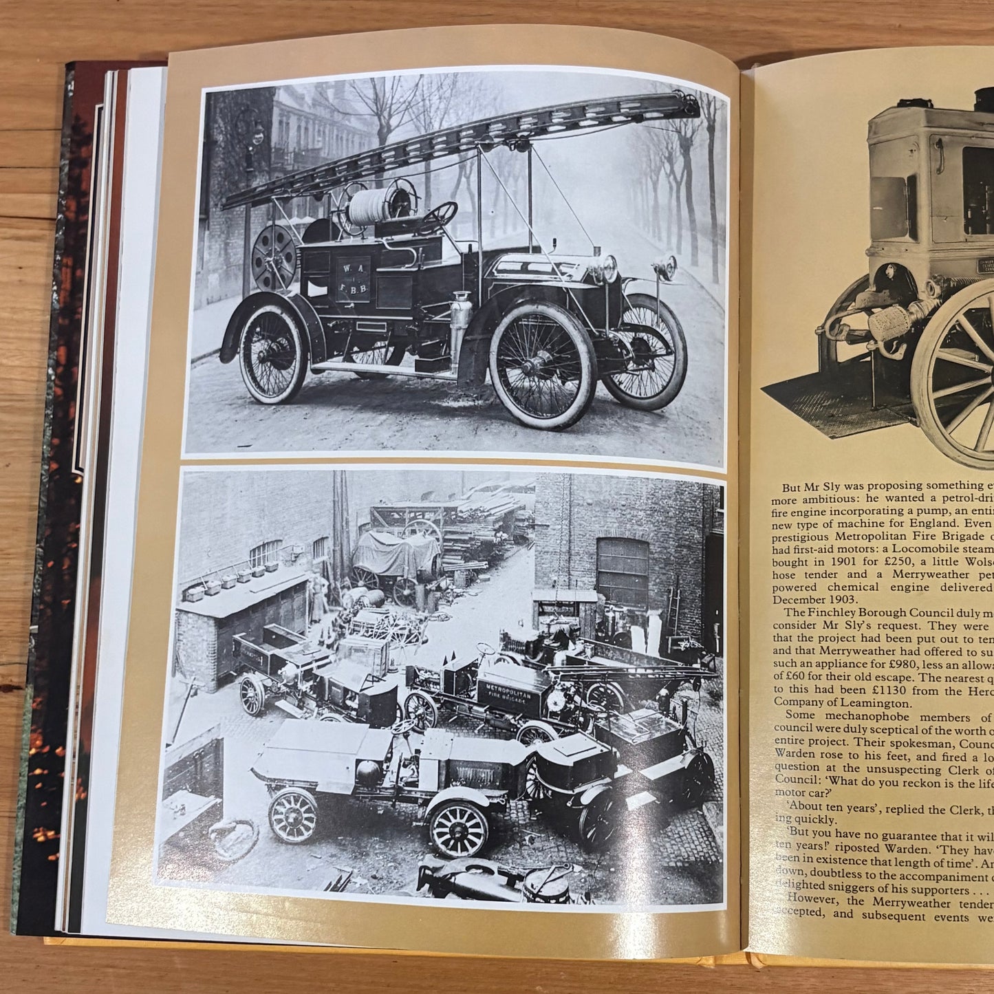 Fire Engines & Fire-fighting by David Burgess-Wise 1977 GD