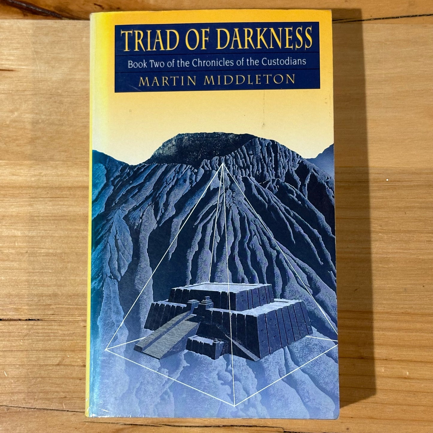 Chronicles of The Custodians by Martin Middleton Fantasy 3 x Paperback GD
