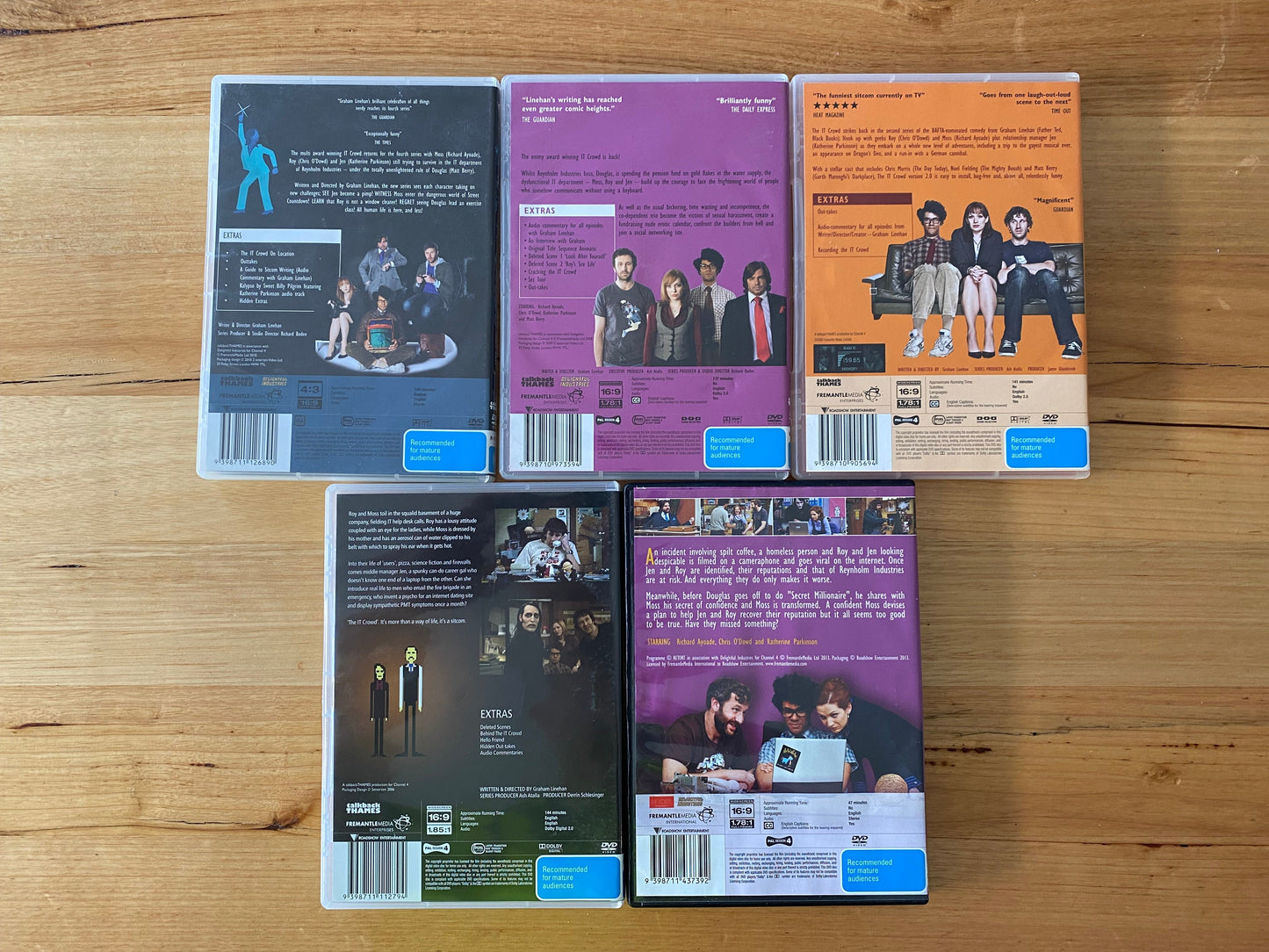 The IT Crowd Series 1-4 & The Internet Is Coming Special DVD PAL 4 VGC