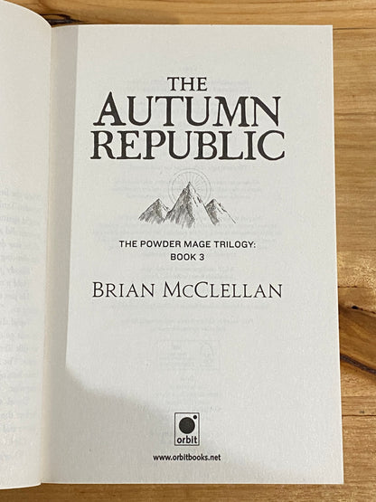 The Autumn Republic by Brian McLellan Powder Mage Trilogy Book 3 2016 Paperback GD