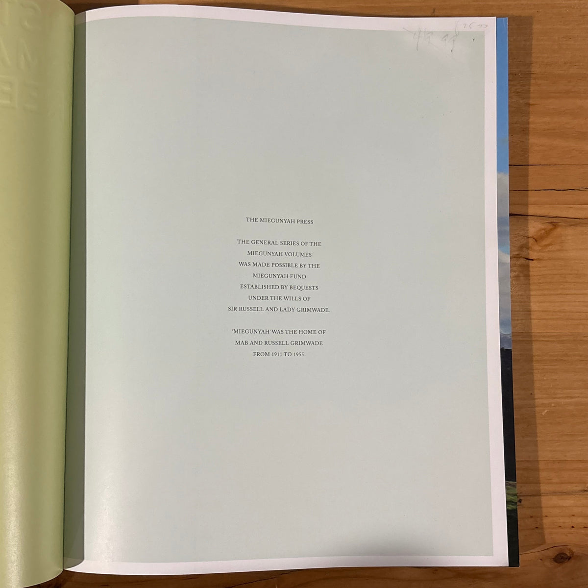 Australia's Remarkable Trees by Richard Allen and Kimbal Baker Softcover 2010