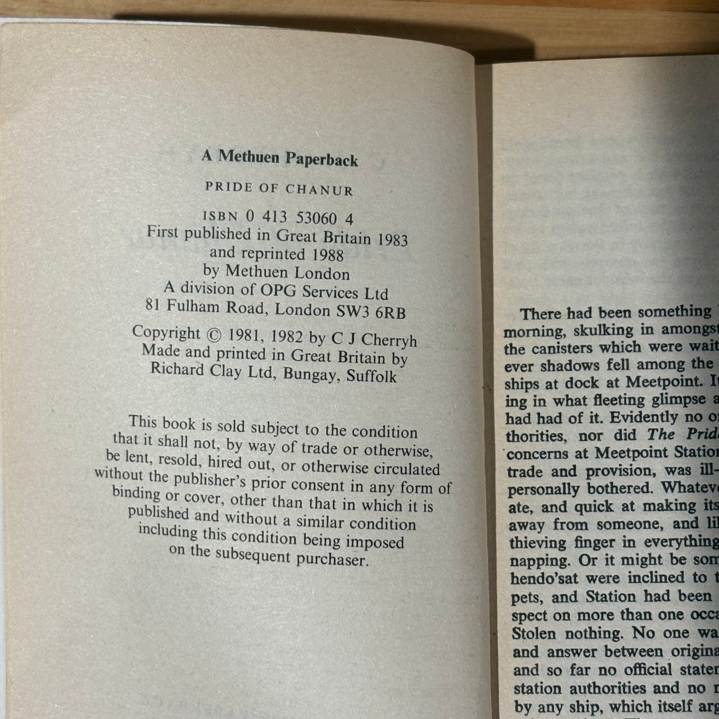 Vintage C.J. Cherryh Sci-Fi Book Bundle Pride of Chanur Cuckoo's Egg Hunter of Worlds