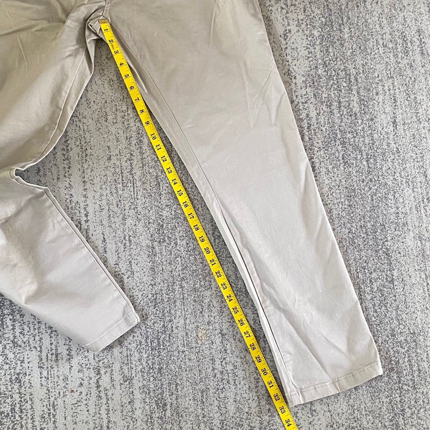 Tarocash Men’s Chinos Putty Sz 42-inch Waist Regular Zip Fly New With Tags