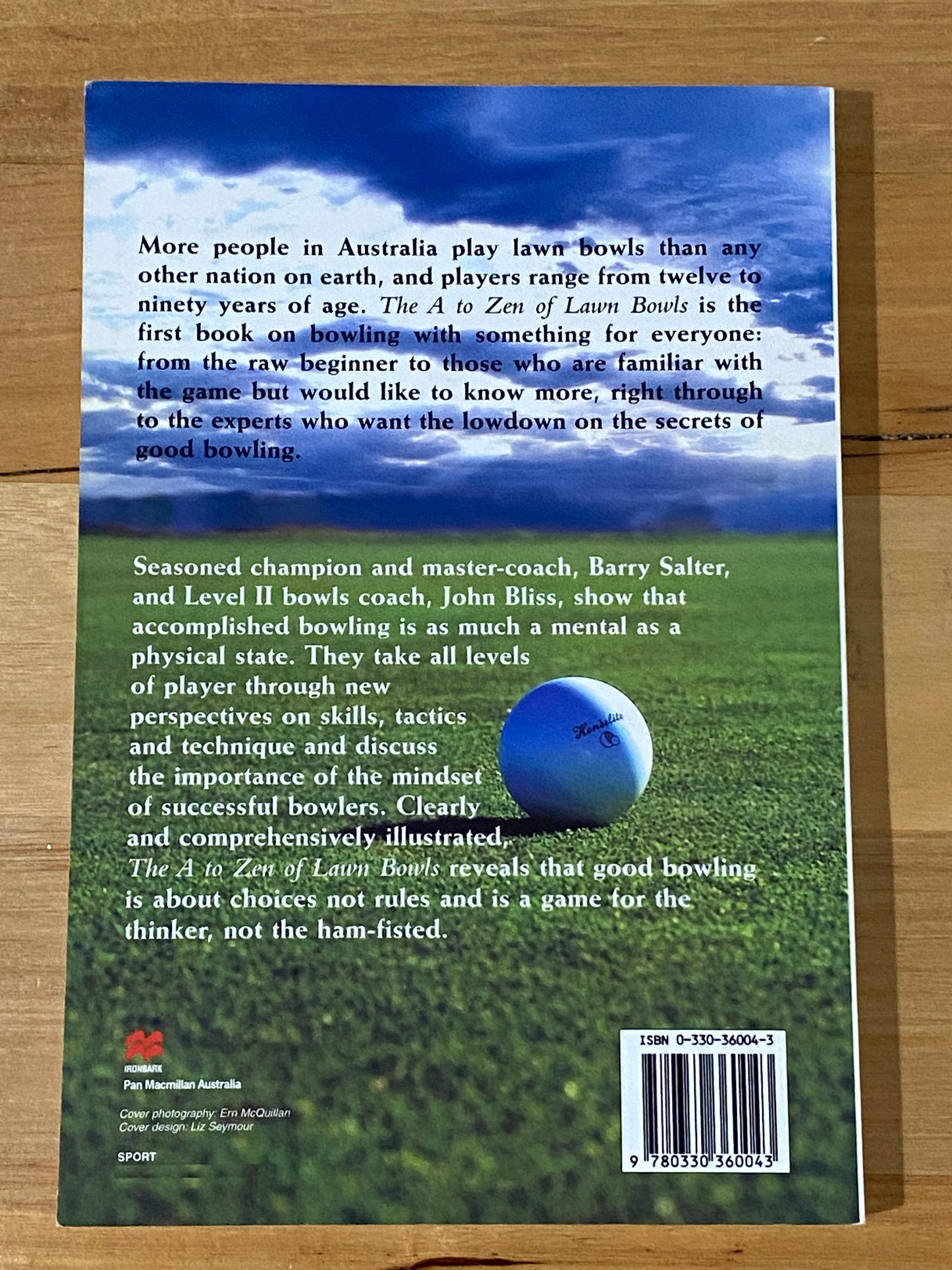 The A to Zen Of Lawn Bowls by Barry Salter & John Bliss Paperback 1998 GD