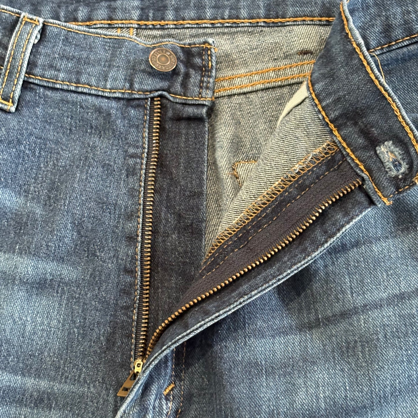 Levi's 505 Mens W 38 L 34 Denim Light Wash Blue Jeans PC9-00505-1528