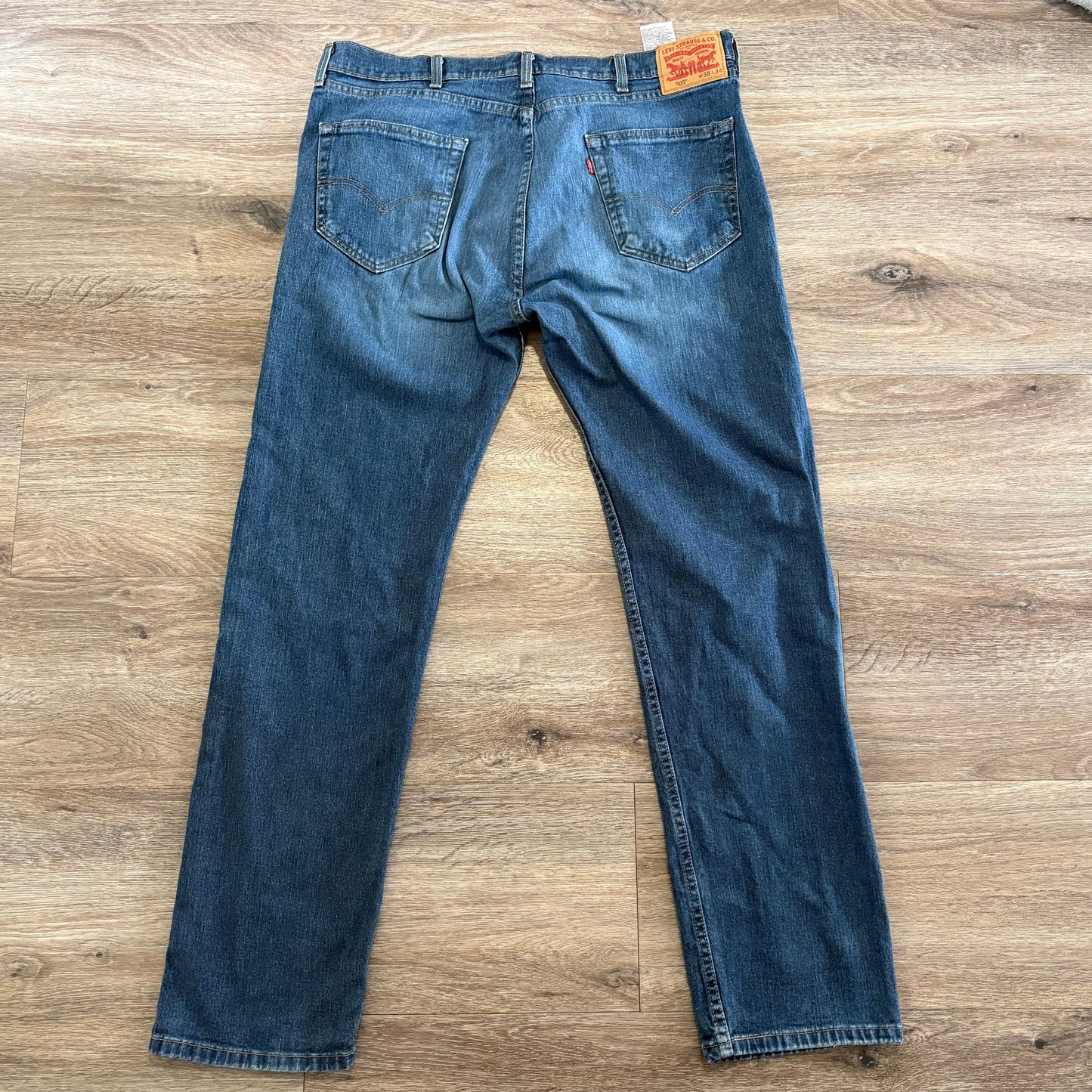 Levi's 505 Mens W 38 L 34 Denim Light Wash Blue Jeans PC9-00505-1528