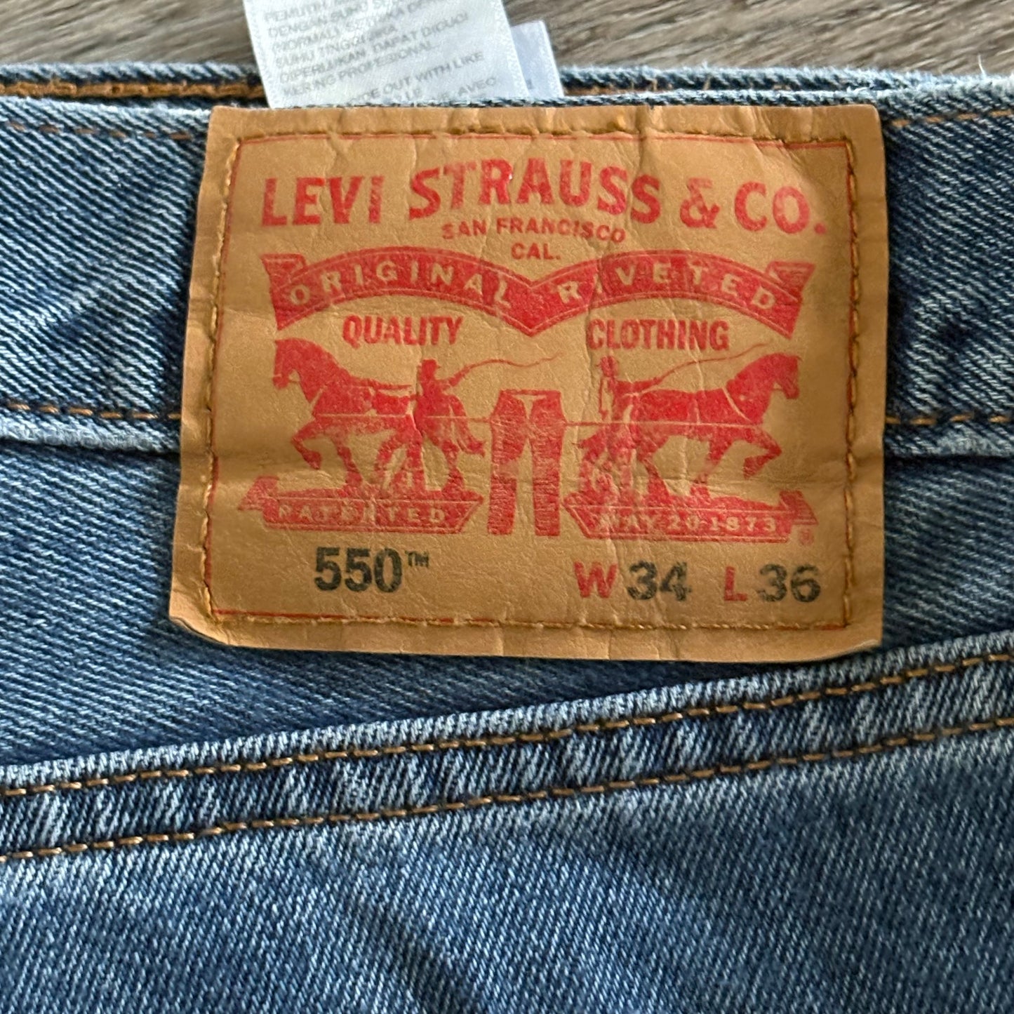 Levi's 550 Mens W 34 L 36 Denim Blue Jeans PC9-00550-4886
