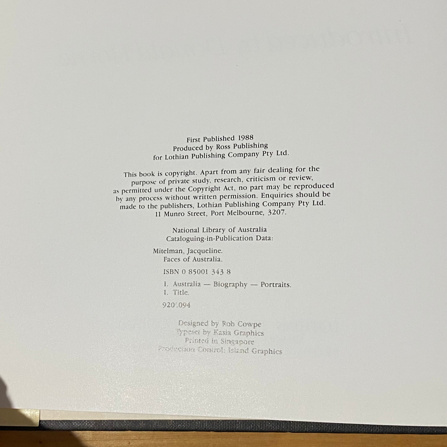 Faces Of Australia by Jacqueline Mitelman Vintage Hardcover 1988 GD