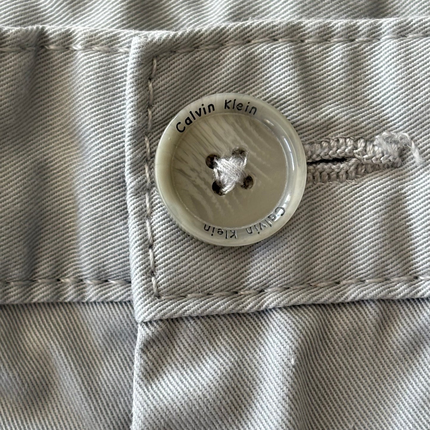 Calvin Klein Shorts Mens Size 34 Grey RN36543 Flat Front