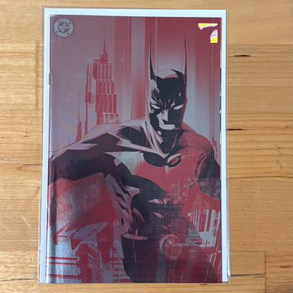 Batman / Static: Beyond (2025) #1 Dustin Nguyen Foil Variant