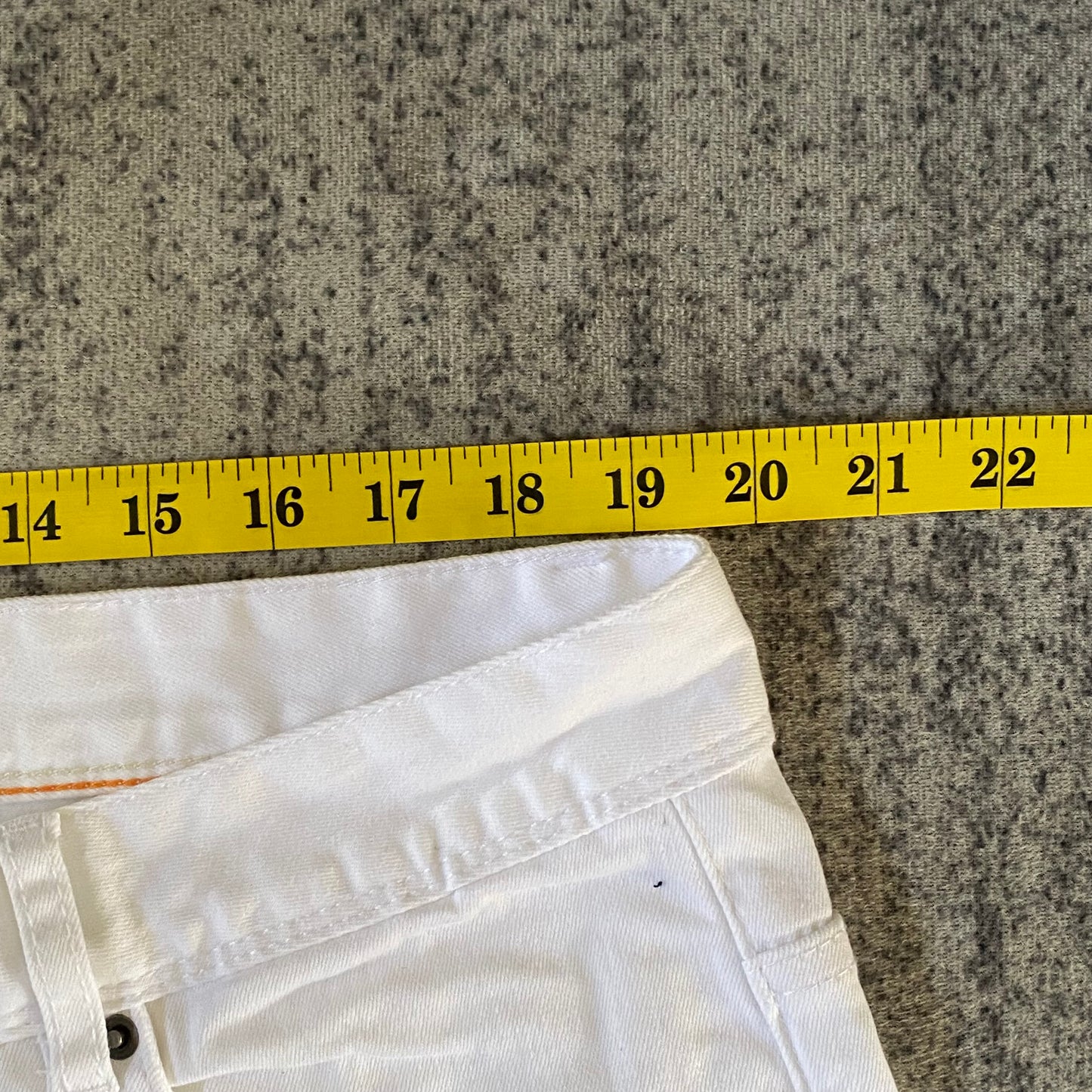 Johnny Bigg Men’s White Jeans SZ 42-inch Waist Zip Fly New With Tags