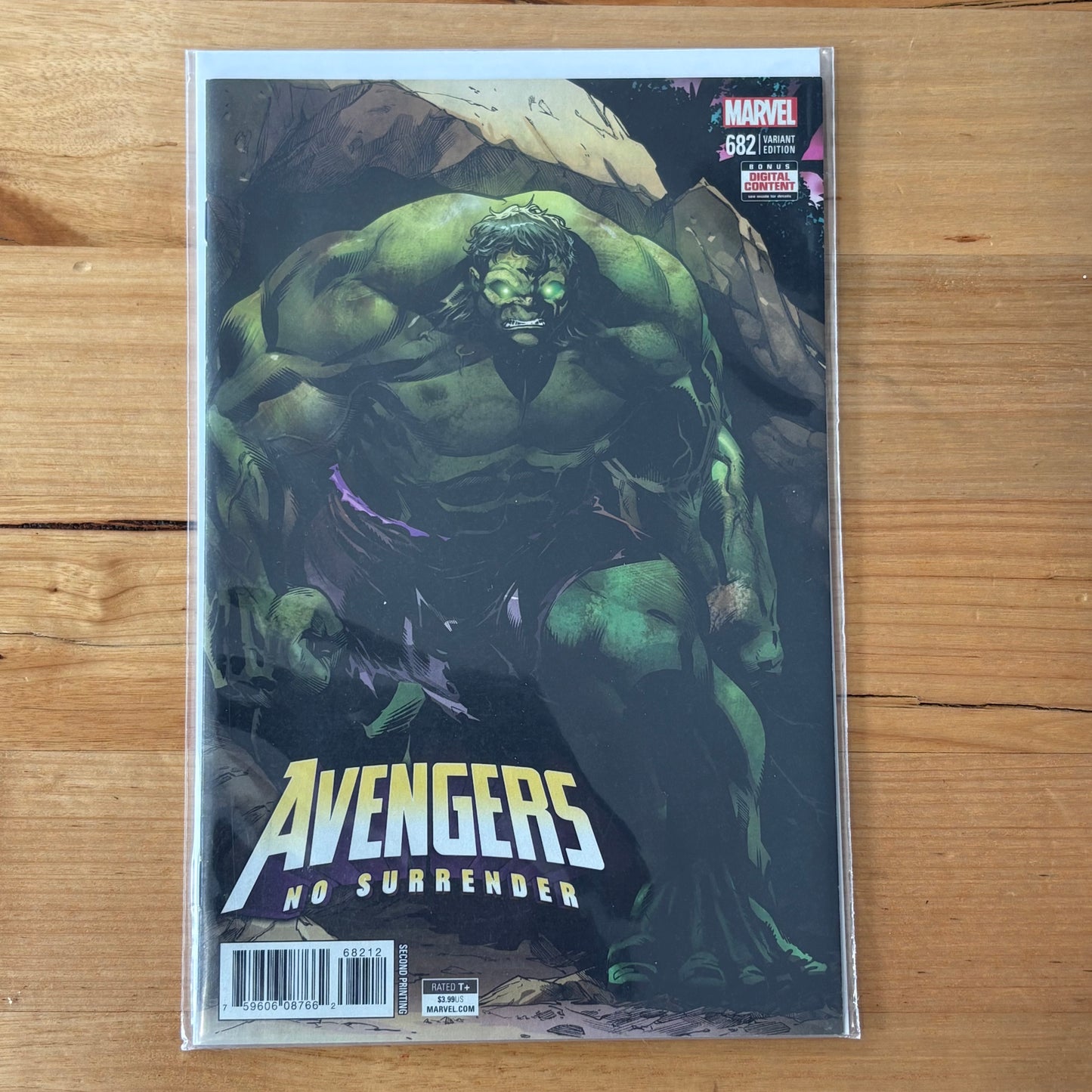 Avengers (2017) #682 2nd Printing Izaakse Hulk Variant Cover