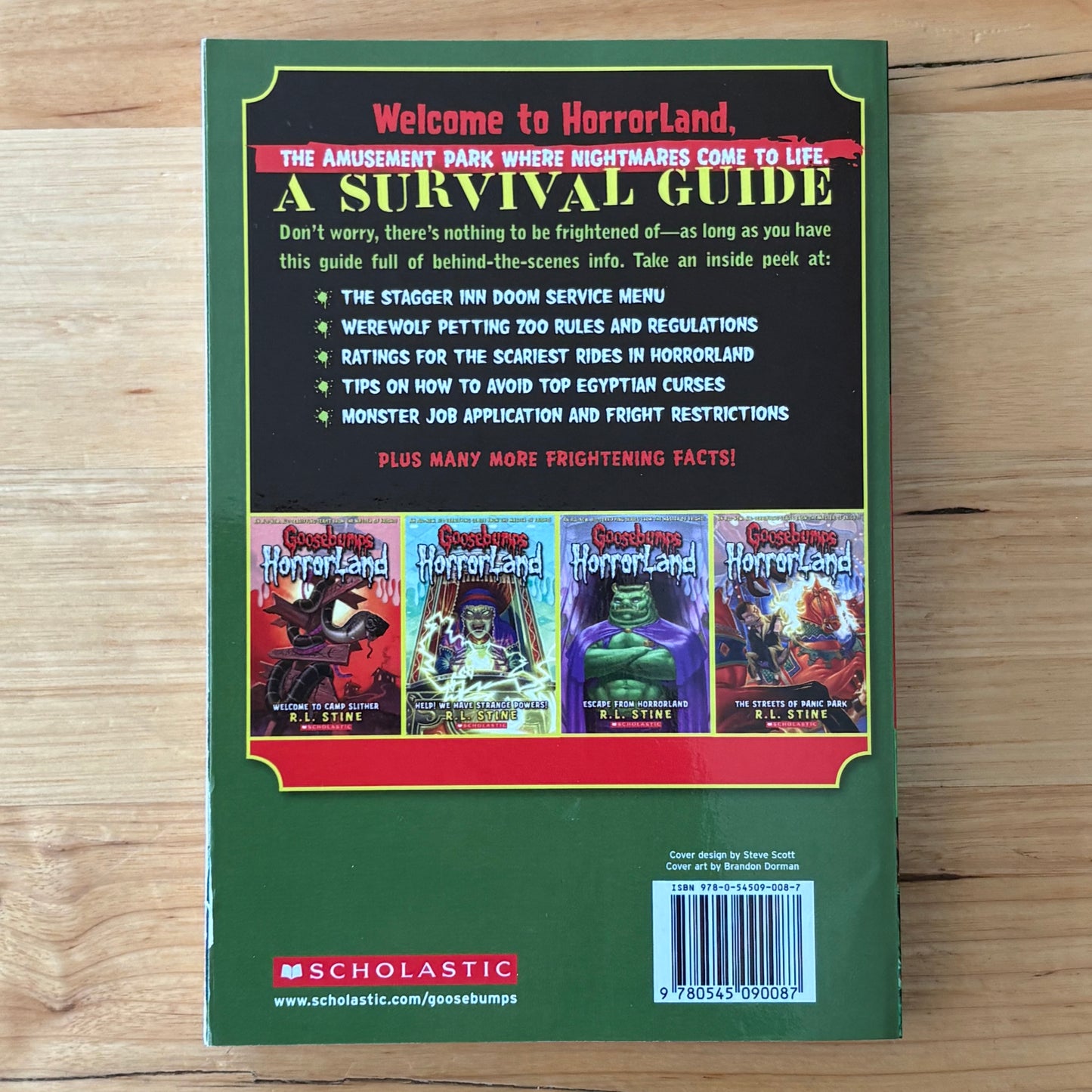 Welcome To Horrorland: A Survival Guide Goosebumps  Paperback R.L. Stine GD